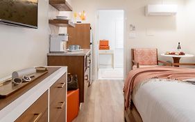 The Beach Club On Madison Avenue